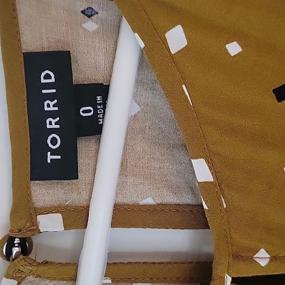 Torrid Tank Top - Picture 4 of 9